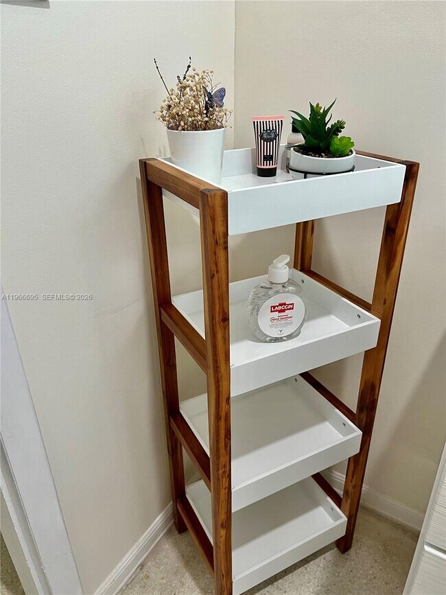 Building Photo - 1623 Johnson St