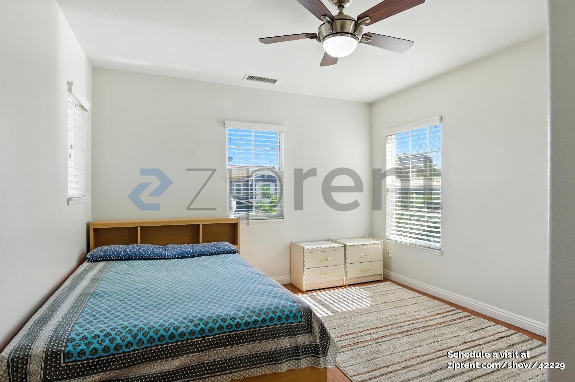 Building Photo - 7956 Barnstormer Ct