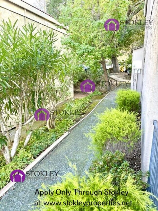 Building Photo - 3125 Terra Granada Dr