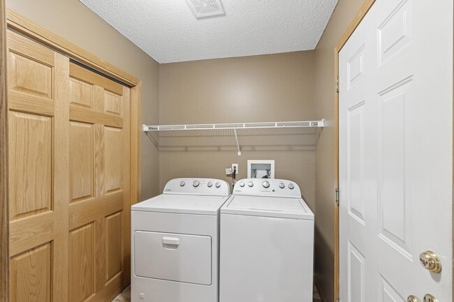 Building Photo - 220 Emerson Ave E