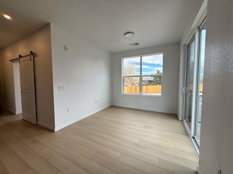 Building Photo - 1650 Sheridan Blvd