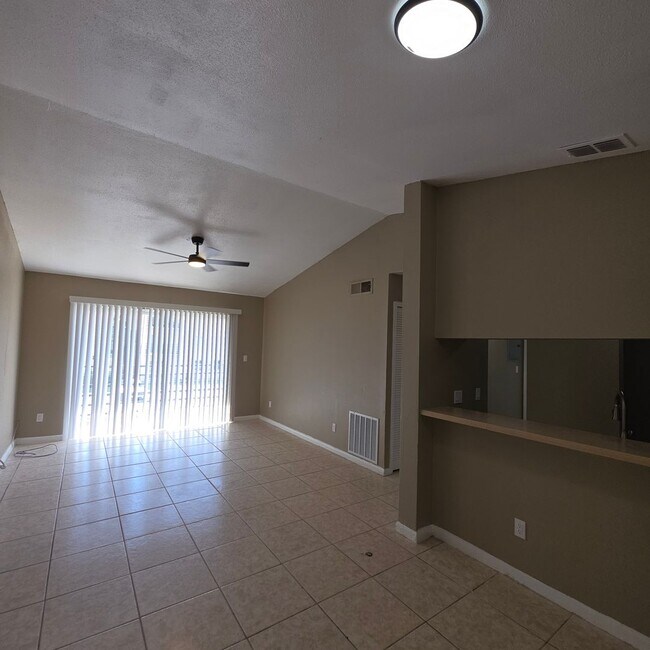 Building Photo - 5207 Via Hacienda Cir