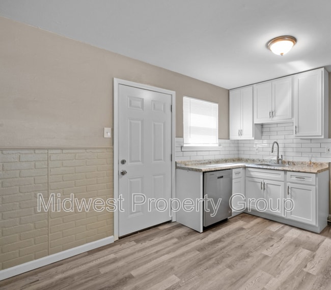 Building Photo - 23 Juno Dr