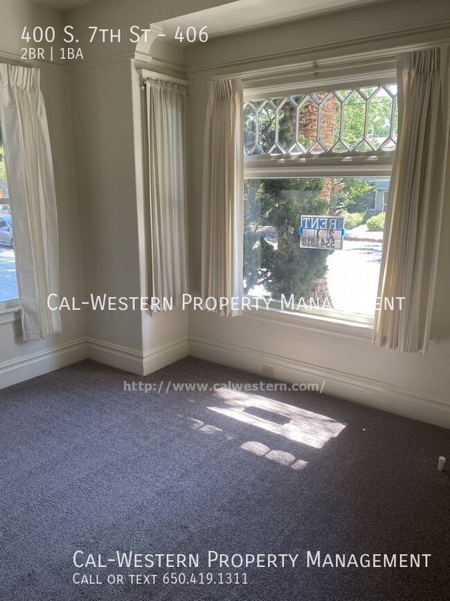 Building Photo - Two Bed, One Bath Victorian Unit Across fr...