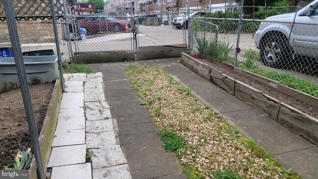 Building Photo - 6024 Reach St