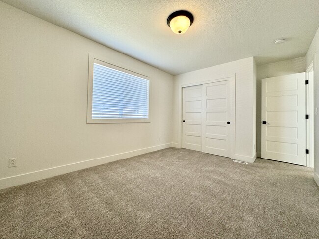 Building Photo - 1603 37th Ave