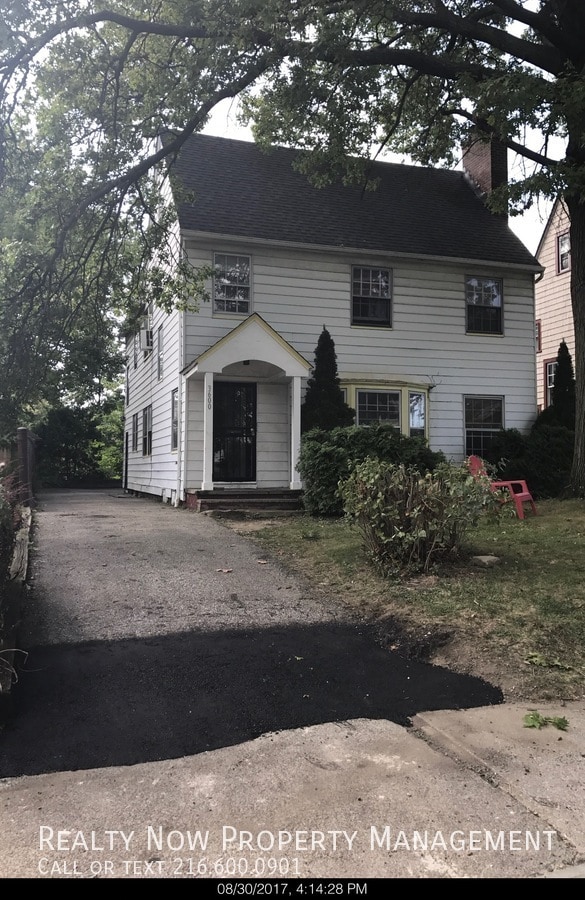 Primary Photo - SHAKER HEIGHTS 2 bed DOWN