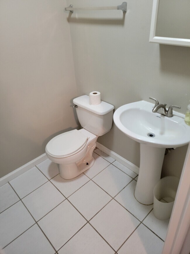 Building Photo - 5080 Gautier Vancleave Rd