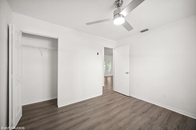 Building Photo - 3438 SW Martin St