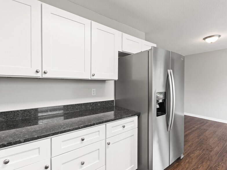 Building Photo - 8022 Crete Ln