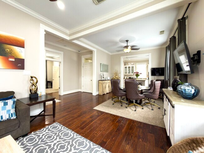 Building Photo - 1613 Summer St