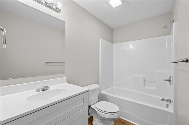 Building Photo - Pristine 3 Bed 2 Bath Home in Dalton