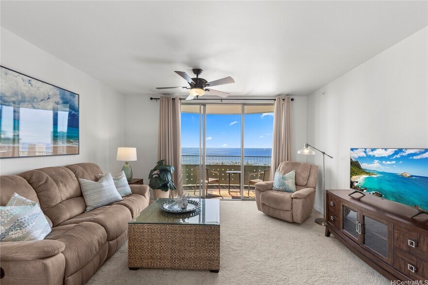 Views from every room - 421 Olohana St