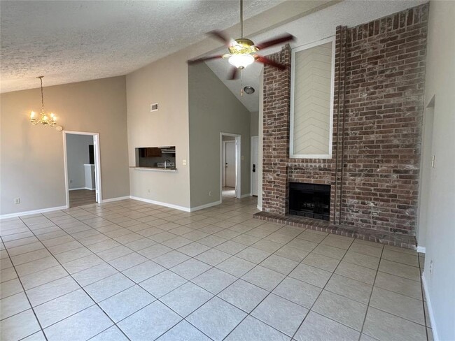 Building Photo - 16427 Skeet Ct