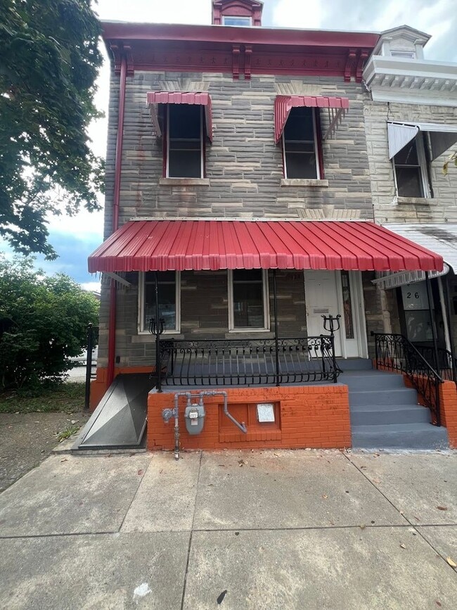 Primary Photo - Spacious 5 Bedroom, 2 Bath Home