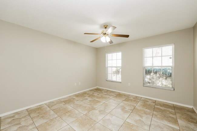 Building Photo - 11022 4th Ave E