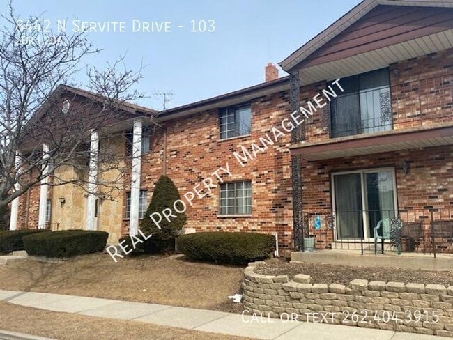 Building Photo - 8442 N Servite Dr