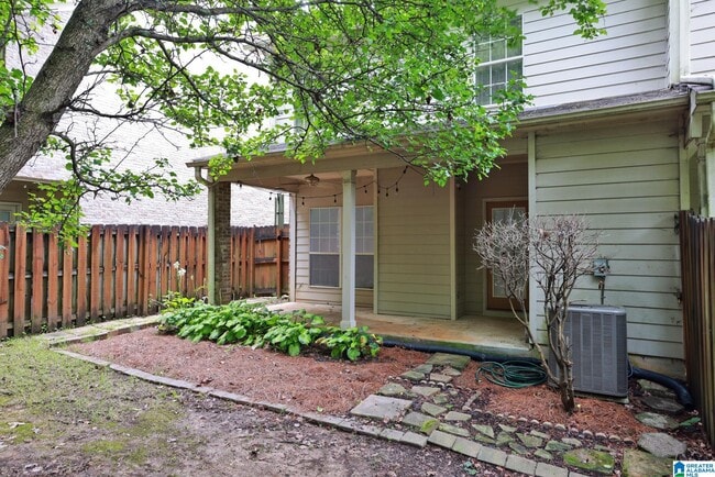 Building Photo - 117 Frances Ln