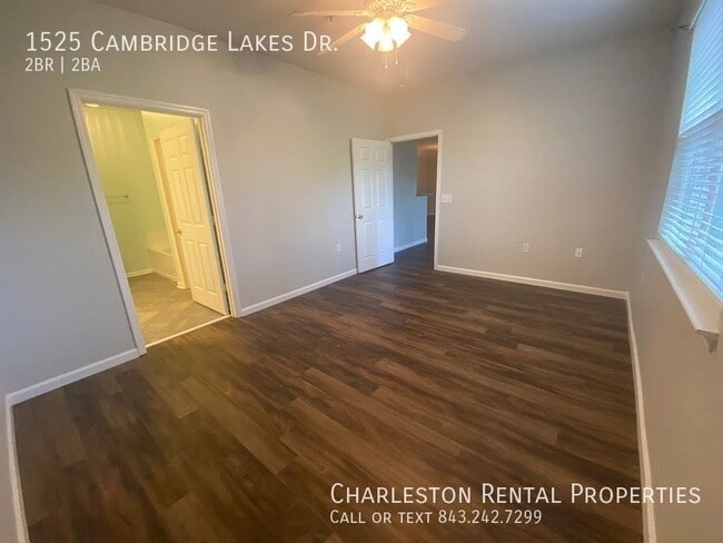 Building Photo - 1525 Cambridge Lakes Dr