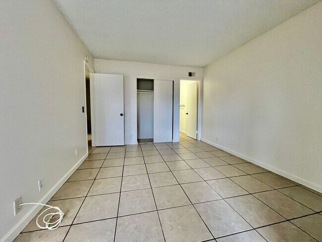 Building Photo - 6840 Bear River Row