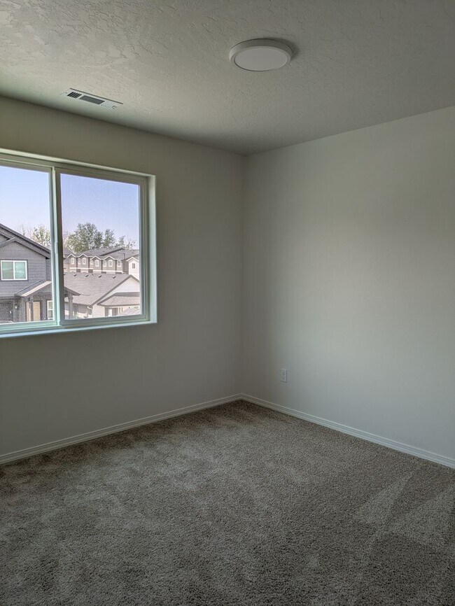 Building Photo - 3679 S Penn Pl