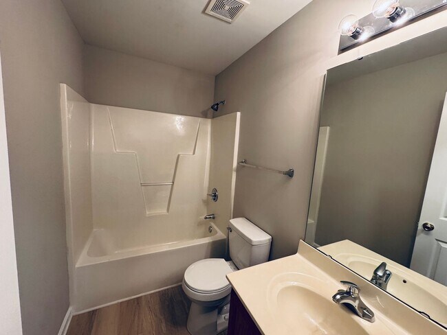 Building Photo - 7136 Roaming Path Ct