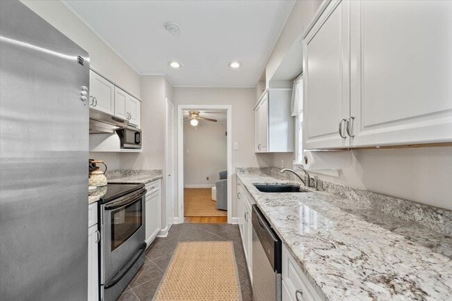 Building Photo - 5081 Rich Rd