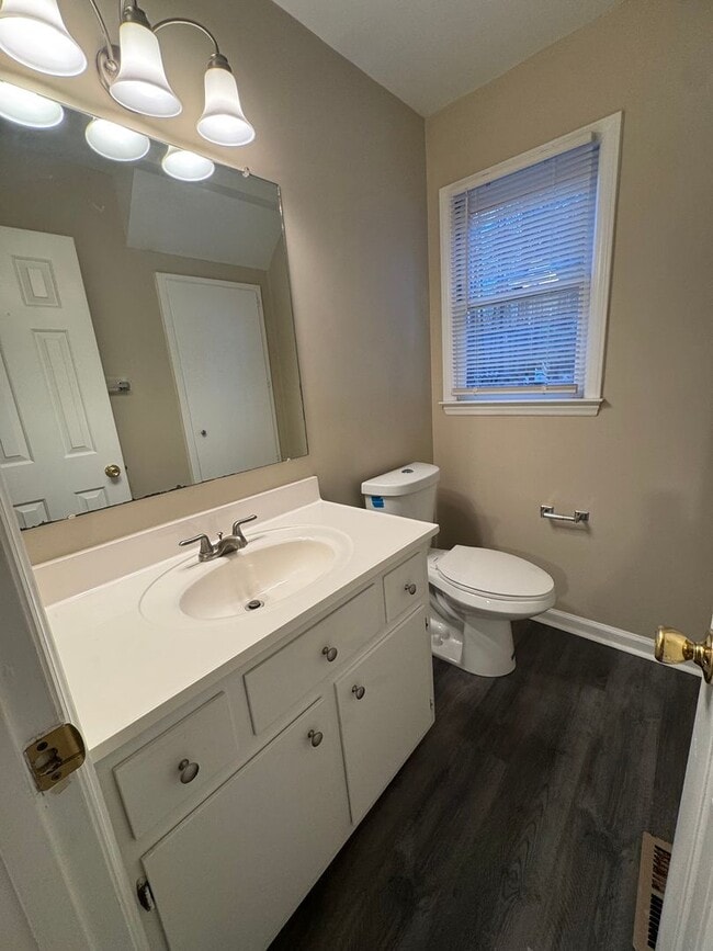 Building Photo - 4402 American Dr