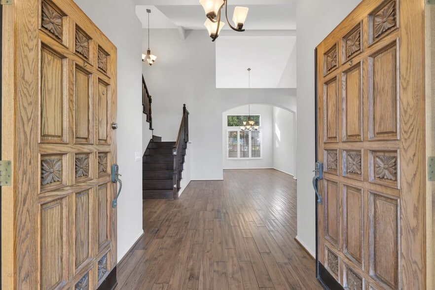 Building Photo - 487 Bernini Ct