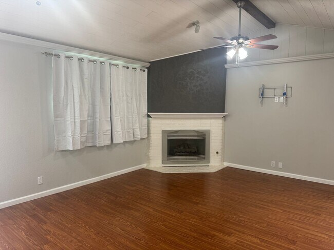 Building Photo - Lovely Crowley Home For Lease