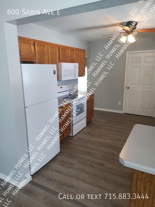 Building Photo - 600 Sabin Ave E