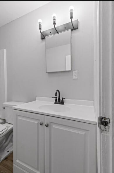 Building Photo - 4331 Lazard St