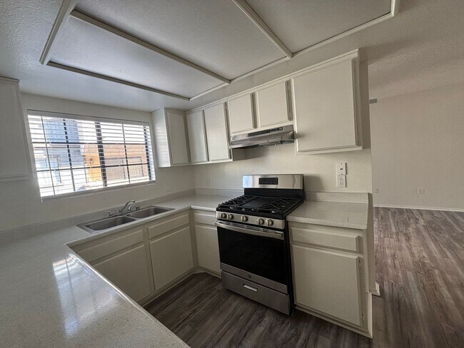 Building Photo - Orange Grove, 1232-1234