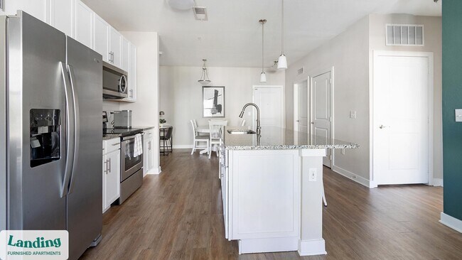 Building Photo - 215 Hunters Lk Wy