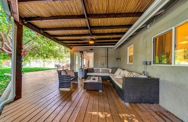 Building Photo - 7700 Oakdale Ave