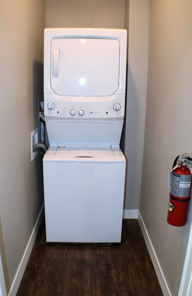 Building Photo - $1,625 | 2 Bedroom, 2 Bathroom Luxury CONDO | PET Friendly* | Sublease* | Available for February ...