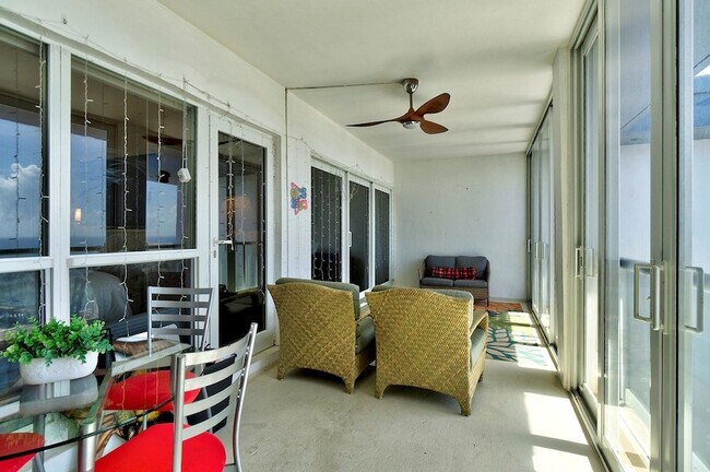 Building Photo - 111 N Pompano Beach Blvd