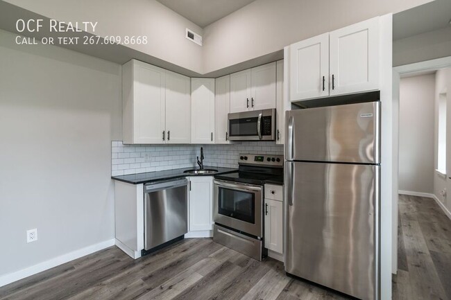 Building Photo - One Bed Brewerytown Apartment