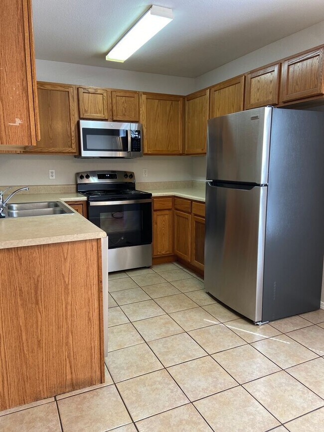 Building Photo - Apartment in Branson East, Kirbyville