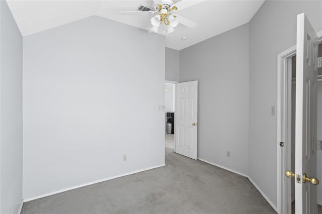 Building Photo - 1112 Canoe Ln