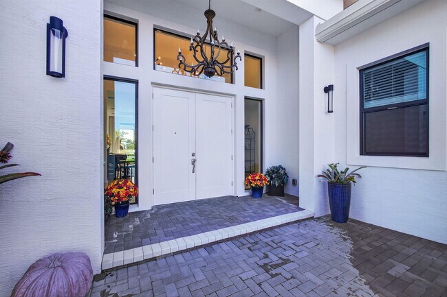 Building Photo - 11460 SW Pietra Wy