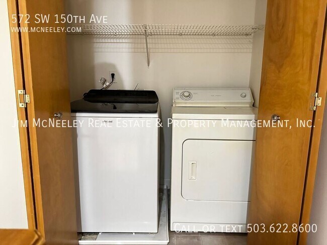Building Photo - 572 SW 150th Ave