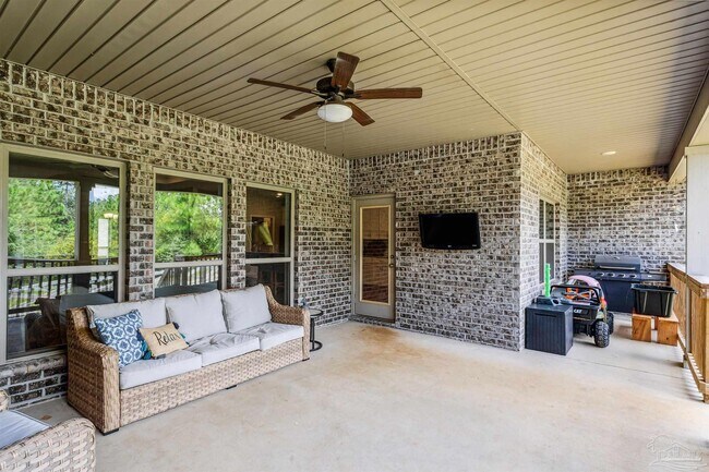 Building Photo - 400 Broadleaf Cir