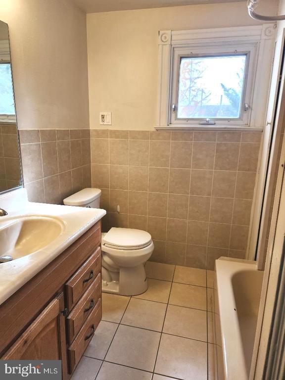 Building Photo - 212 Mulberry St