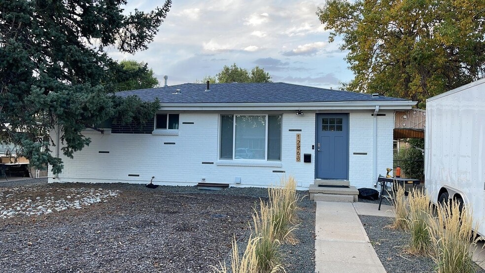 Building Photo - 12863 E Park Ln Dr