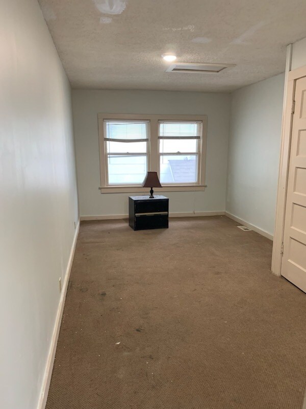 Building Photo - 4902 E 23rd St