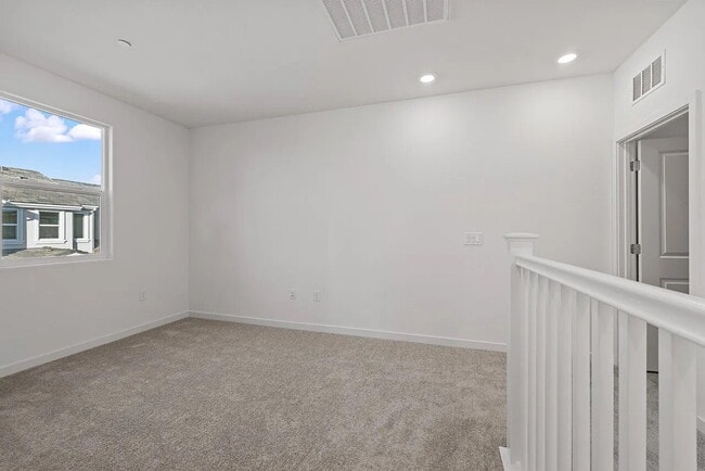 Building Photo - "Spacious 4-Bed, 3-Bath Oasis in Sacramento's Delta Shores!"