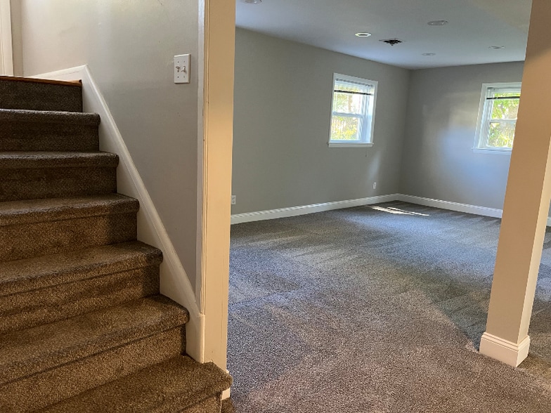 Building Photo - 2310 Wayne Ave