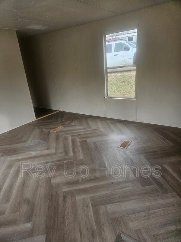 Building Photo - N 38 Danville 3701 US-29 BUS