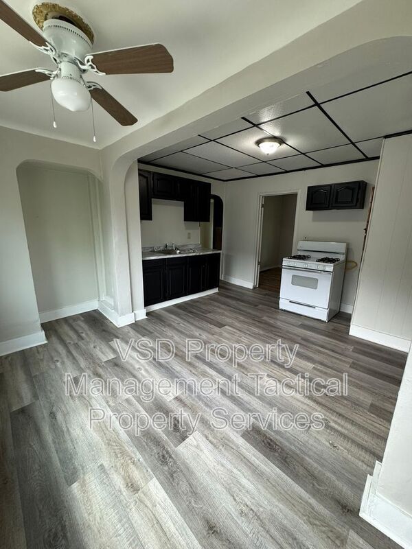 Building Photo - 3408 E 140th St